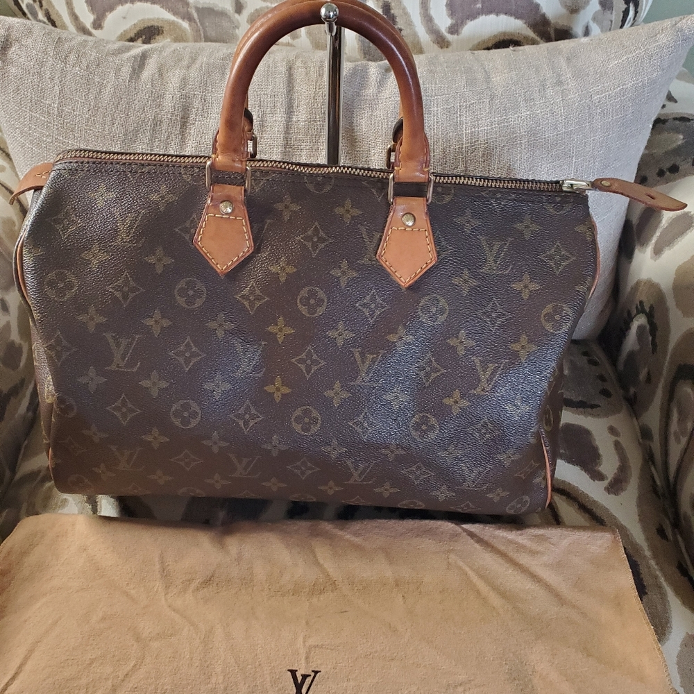 Authentic Louis Vuitton Speedy 35